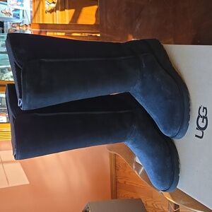 UGG Women's Kara Boots, Black, Size 8